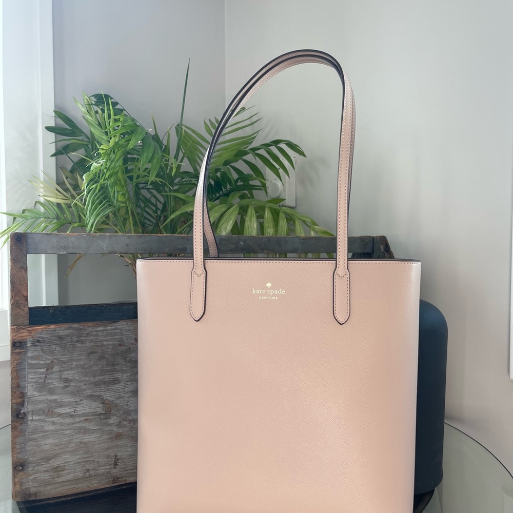 kate spade blush pink leather tote-handle has cracks/flaws, could be repaired